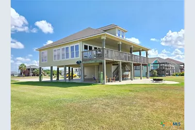 1588 W Bayshore Drive, Palacios, TX 77465 - Photo 2