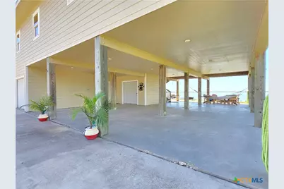 1588 W Bayshore Drive, Palacios, TX 77465 - Photo 6