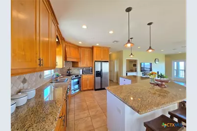 1588 W Bayshore Drive, Palacios, TX 77465 - Photo 16