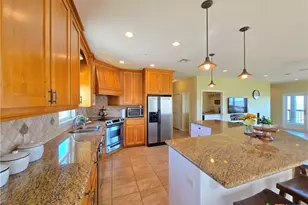 1588 W Bayshore Dr, Palacios, TX 77465 - Photo 16