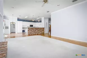 622 Evergreen Ln, New Braunfels, TX 78130 - Photo 8