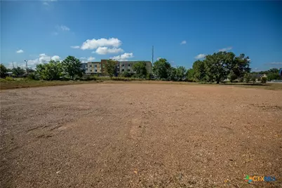 2125 N Esplanade Street, Cuero, TX 77954 - Photo 32
