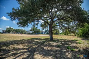 2125 N Esplanade St, Cuero, TX 77954 - Photo 20