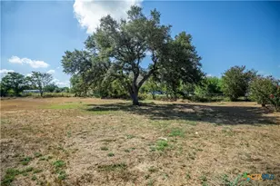 2125 N Esplanade St, Cuero, TX 77954 - Photo 18