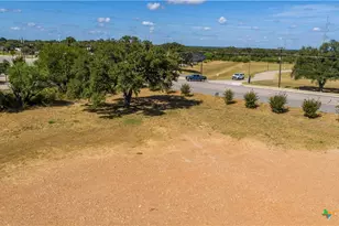 2125 N Esplanade St, Cuero, TX 77954 - Photo 14