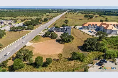 2125 N Esplanade Street, Cuero, TX 77954 - Photo 8