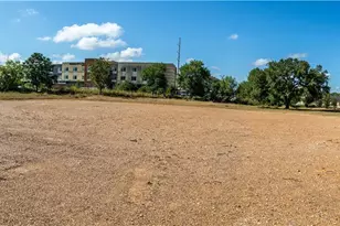 2125 N Esplanade St, Cuero, TX 77954 - Photo 34