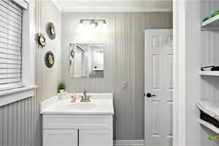 683 & 695 Albert St, New Braunfels, TX 78130 - Photo 18