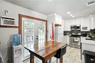 683 & 695 Albert St, New Braunfels, TX 78130 - Photo 30