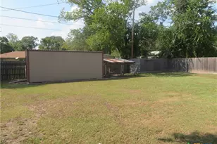 110 Sandra, Edna, TX 77957 - Photo 8