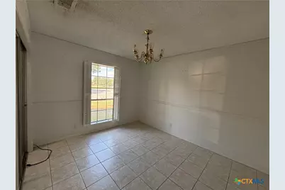 115 Bowling Green Drive, Victoria, TX 77904 - Photo 8