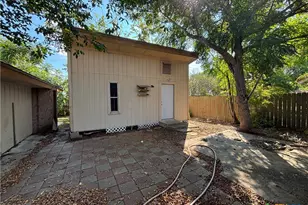 115 Bowling Green Dr, Victoria, TX 77904 - Photo 12