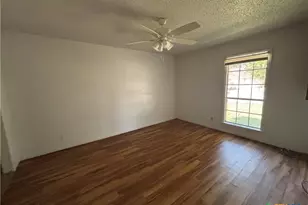 115 Bowling Green Dr, Victoria, TX 77904 - Photo 10