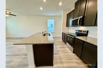 433 Panther Pass, Seguin, TX 78155 - Photo 6