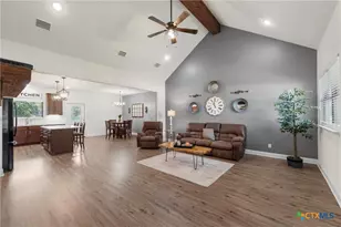 306 Eagle Dr, Eddy, TX 76524 - Photo 4