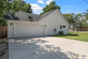 306 Eagle Dr, Eddy, TX 76524 - Photo 26