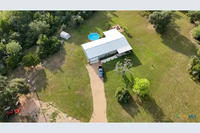 8142 Fm 1447, Yoakum, TX 77995 - Photo 2