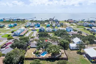 1219 S Church St, Rockport, TX 78382 - Photo 38