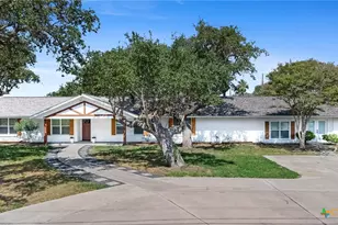 1219 S Church St, Rockport, TX 78382 - Photo 2