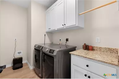 101 Hillside Lane, Lampasas, TX 76550 - Photo 32