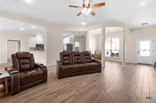 101 Hillside Ln, Lampasas, TX 76550 - Photo 16