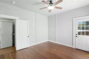 486 E South St, New Braunfels, TX 78130 - Photo 28