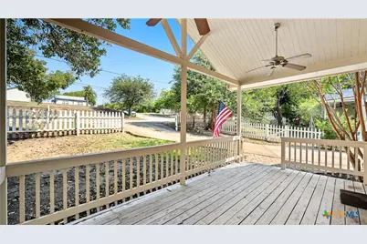 486 E South Street, New Braunfels, TX 78130 - Photo 6