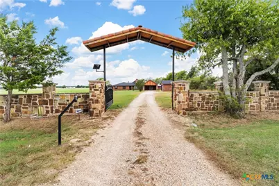3433 W Tours Road, West, TX 76691 - Photo 4