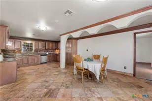 3433 W Tours Rd, West, TX 76691 - Photo 10