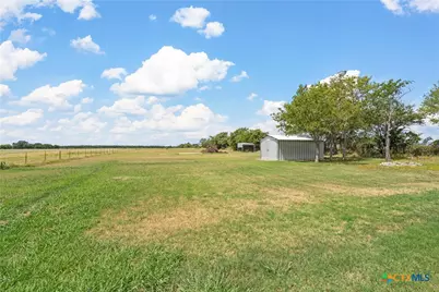 3433 W Tours Road, West, TX 76691 - Photo 36