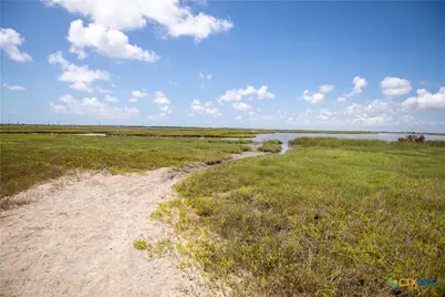 602-698 Cape Velero Drive, Rockport, TX 78382 - Photo 14