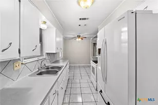 1902 Hooten St, Killeen, TX 76543 - Photo 6