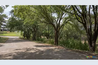 800 Hillcrest Drive, Salado, TX 76571 - Photo 2