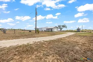 475 Co Rd 240, Gonzales, TX 78629 - Photo 40