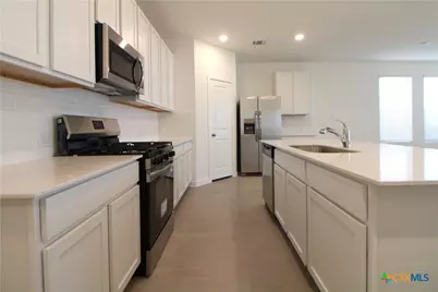 5128 McKittrick, Cibolo, TX 78108 - Photo 4