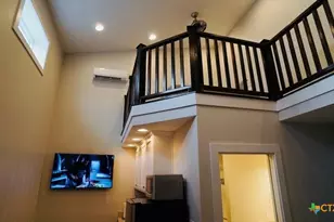 1206 W Commerce St, Port O'Connor, TX 77982 - Photo 2