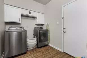 484 Copper Hill Dr, New Braunfels, TX 78130 - Photo 18