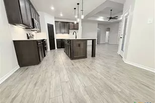 516 Roy Cordell St, Killeen, TX 76542 - Photo 8