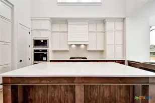 223 Possumhaw Ln, San Marcos, TX 78666 - Photo 2