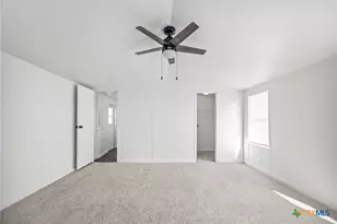 1003 W Toledo St, Seadrift, TX 77983 - Photo 14