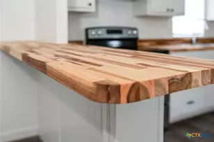 1003 W Toledo St, Seadrift, TX 77983 - Photo 30