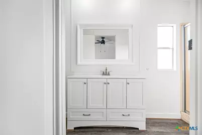 1003 W Toledo Street, Seadrift, TX 77983 - Photo 16