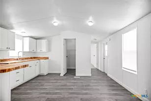 1003 W Toledo St, Seadrift, TX 77983 - Photo 8