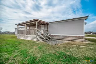 1003 W Toledo St, Seadrift, TX 77983 - Photo 4