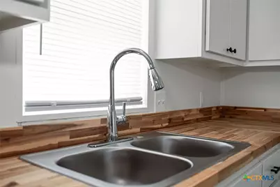 1003 W Toledo Street, Seadrift, TX 77983 - Photo 26