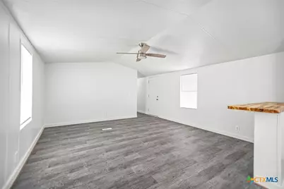 1003 W Toledo Street, Seadrift, TX 77983 - Photo 12