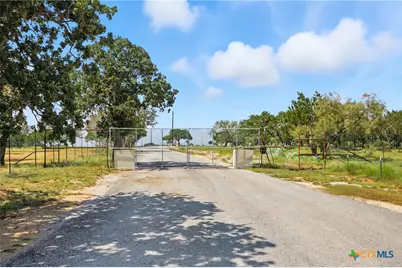 186 Becky Lane, Bertram, TX 78605 - Photo 10