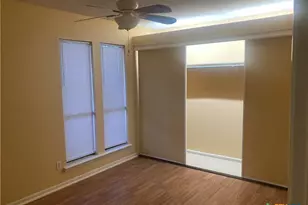 406 Rattan Dr, Victoria, TX 77901 - Photo 8