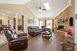 100 Sunny Ln, Gatesville, TX 76528 - Photo 8