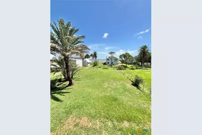 208 N Washington Boulevard, Port O'Connor, TX 77982 - Photo 10